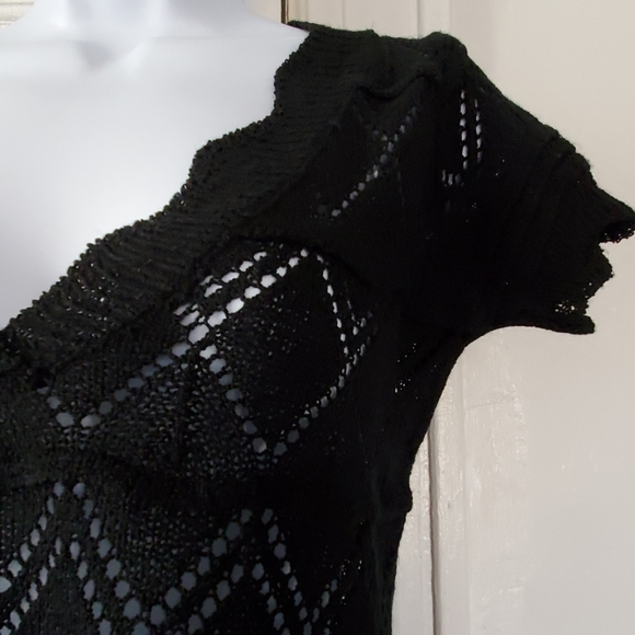 Tops - Picture 4 of 7